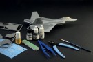 Italeri Startsett 1/72 F-22 Raptor - Complete for Modeling thumbnail