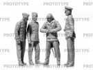ICM 1/32 DH. 82A Tiger Moth with WWII RAF cadets thumbnail