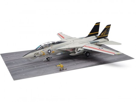 Tamiya 1/48 Grumman F-14A Tomcat (Late Model) Carrier Launch Set