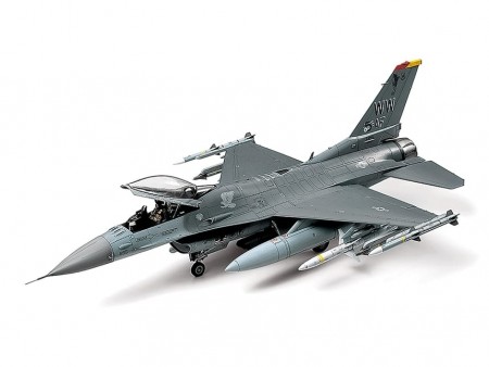 Tamiya 1/48 Lockheed Martin F-16CJ Block 50 Fighting Falcon