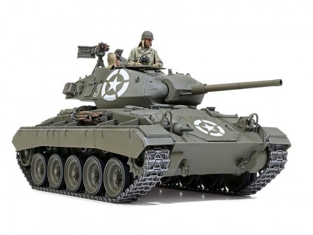 Tamiya 1/35 U.S. Light Tank M24 Chaffee - European Theater