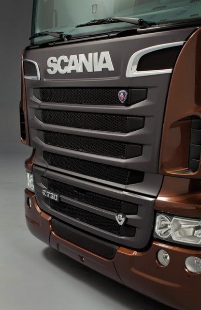Italeri 1/24 Scania R730 Black Amber