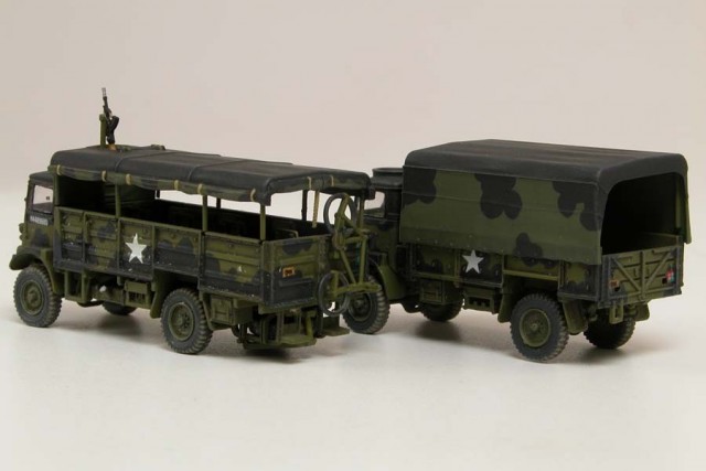 Airfix byggesett 1/76 Bedford QLT and Bedford QLD Trucks A03306