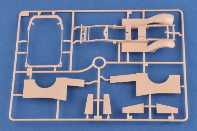 HobbyBoss 1/35 M3A1 late version tow 122mm Howitzer M-30