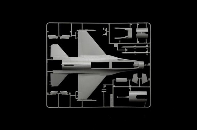 Italeri 1/48 F-16C Fighting Falcon