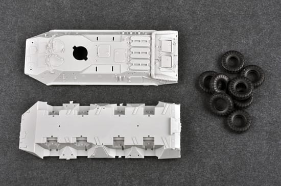 Trumpeter 1/72 Russian BTR-70 APC Late Version