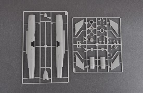 Trumpeter 1/48 J-7B Fighter