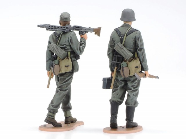Tamiya 1/35 German Sd.Kfz.2 Kettenkraftrad (Mid-Production)