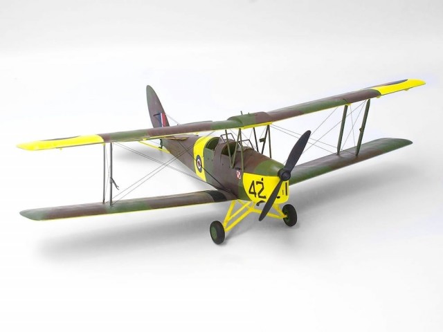 ICM 1/32 British Training Aircraft DH. 82A Tiger Moth
