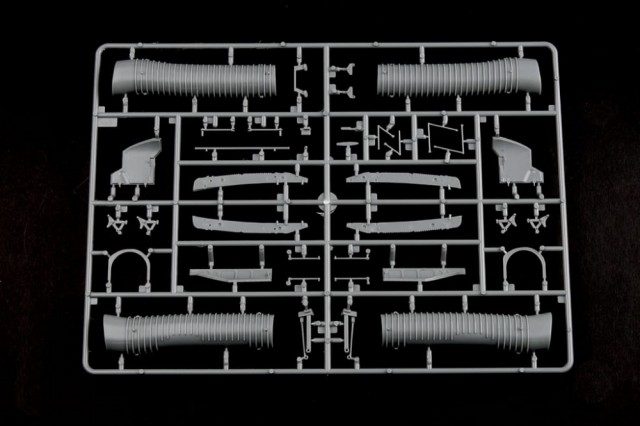 Trumpeter 1/32 Su-25UB Frogfoot B