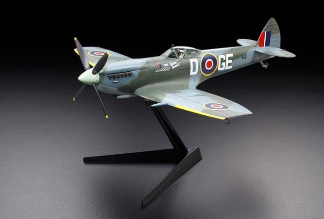 Tamiya 1/32 Supermarine Spitfire Mk.XVIe