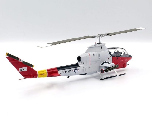 ICM 1/48 AH-1G Artic Cobra US Helicopter
