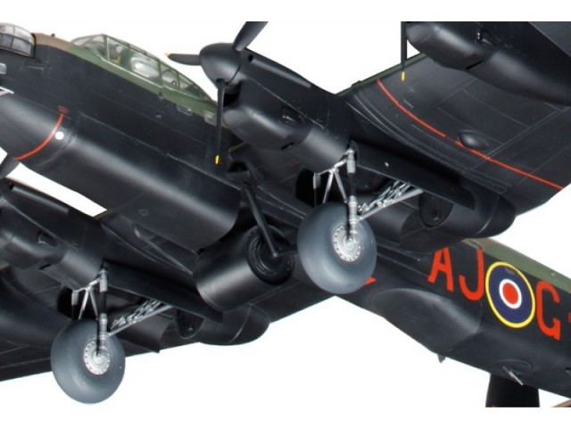 Tamiya 1/48 Avro Lancaster B Mk.III Special Dambuster/B Mk.III Special Grand Slam Bomber