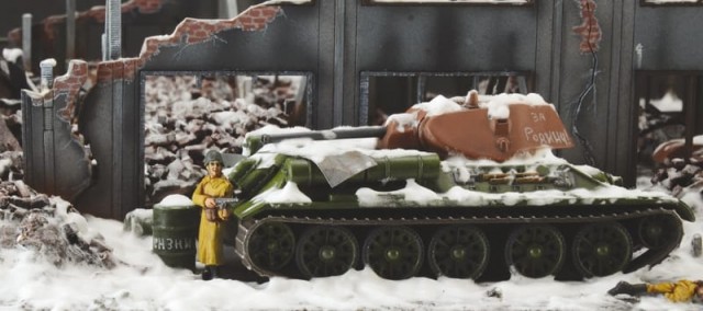 Italeri 1/72 Stalingrad Siege 1942 Tractor Plant Assault - Battle Set