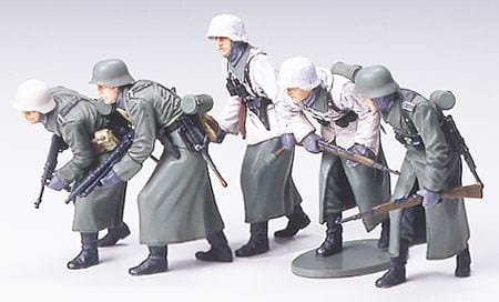 Tamiya 1/35 German Assualt Infantry w/Winter Gear