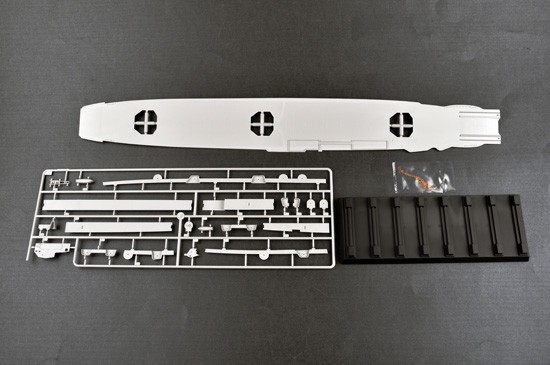 Trumpeter 1/350 German Navy Aircraft Carrier DKM Graf Zeppelin