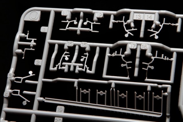amiya 1/350 Premium Japanese Battleship Yamato