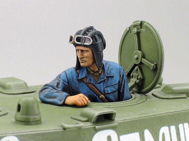 Tamiya 1/35 Russian KV-1 Model 1941 Early Production