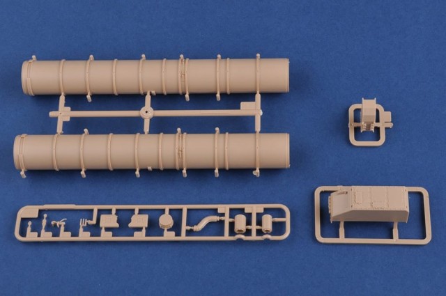 HobbyBoss 1/35 Russian KrAZ-260B Tractor with 5P85TE TEL S-300PMU