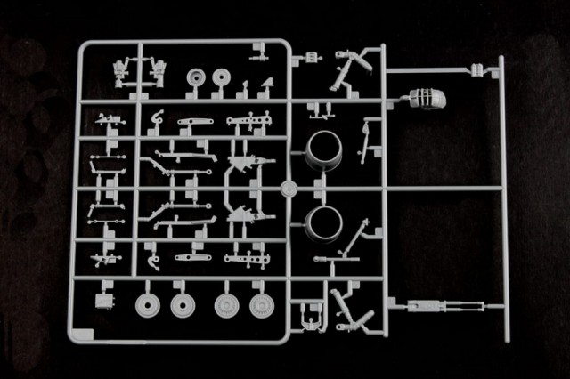 Trumpeter 1/32 Su-25UB Frogfoot B