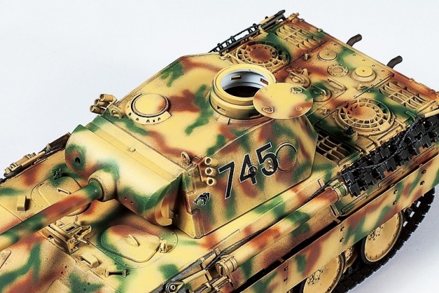 Tamiya 1/35 German Tank Panther Ausf.D