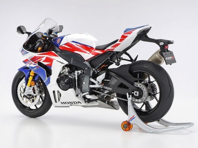 Tamiya 1/12 Honda CBR1000RR-R Fireblade SP 30th Anniversary