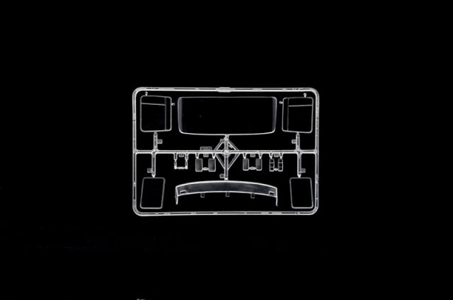 Italeri 1/24 MAN F8 19.321 4x2