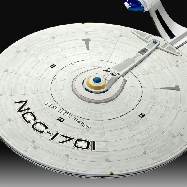 Revell 1/500 Star Trek U.S.S. Enterprise NCC-1701 Into Darkness