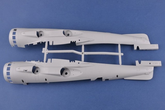 HobbyBoss 1/18 AV-8B Harrier II
