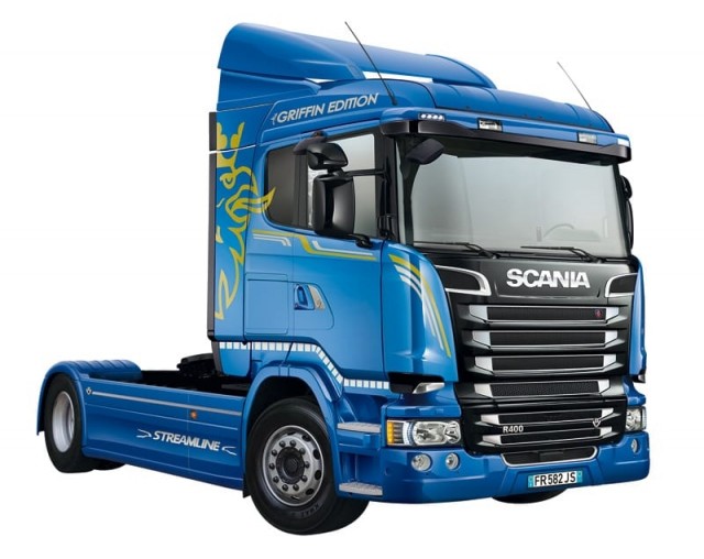 Italeri 1/24 Scania R400 Streamline Flat Roof