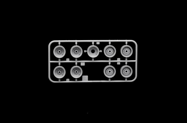 Italeri 1/35 M978 Fuel Servicing Truck
