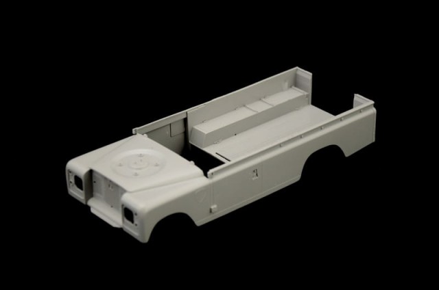Italeri 1/24 Land Rover 109 LWB