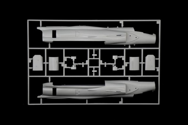 Italeri 1/48 Saab JA 37 / AJ 37 Viggen (svenske dekaler)
