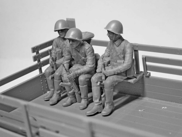 ICM 1/35 Soviet Army Servicemen (1979-1991)