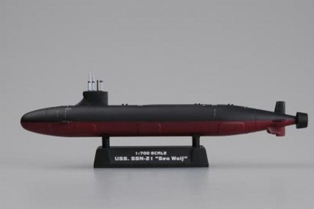 HobbyBoss 1/700 USS SSN-21 Seawolf Attack Submarine