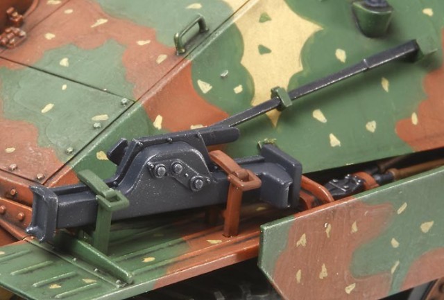 Tamiya 1/35 Jagdpanzer 38(t) Hetzer Mid Production