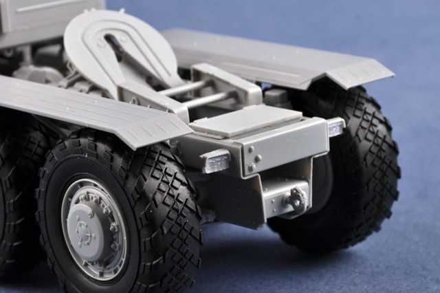 Trumpeter 1/35 Russian KZKT-7428 Transporter with KZKT-9101 Semi-Trailer