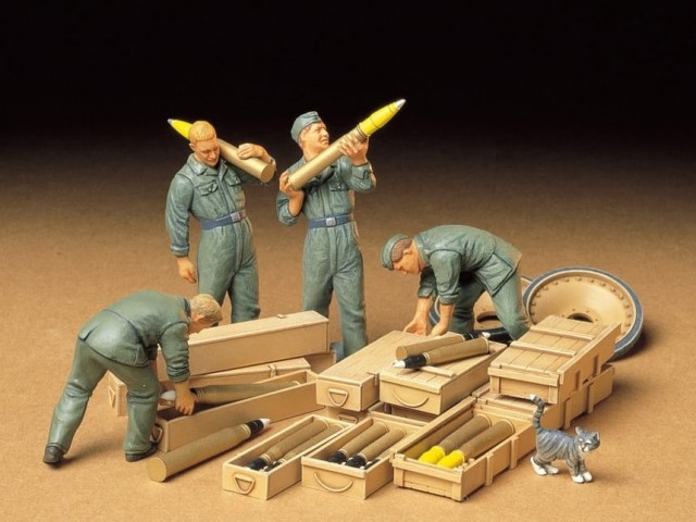 Tamiya 1/35 German Ammo-Loading Crew