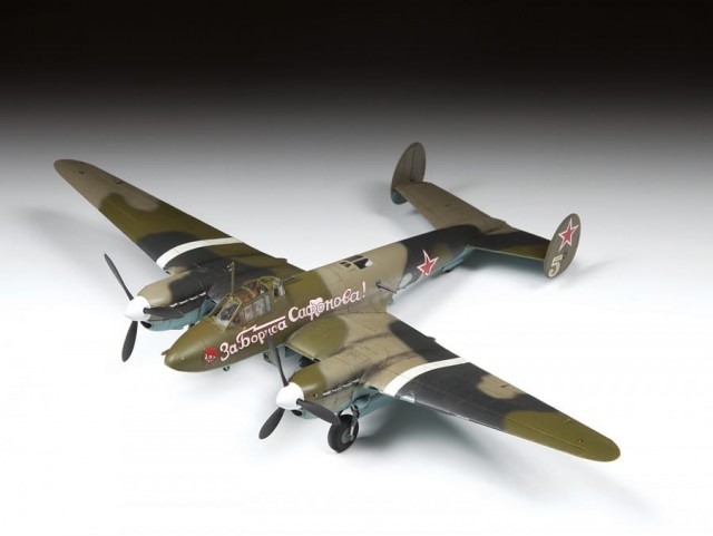 Zvezda 1/72 Soviet Dive Bomber Petlyakov PE-2