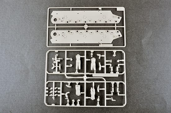 Trumpeter 1/35 KV-1 1942 Simplified Turret Tank w/Tank Crew