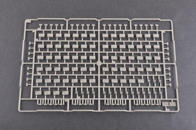 I Love Kit 1/16 Sherman M4A3E8 Medium Tank - Early