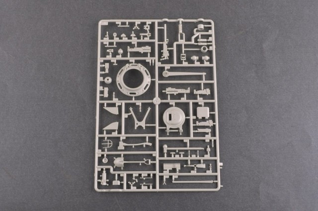 I Love Kit 1/16 Sherman M4A3E8 Medium Tank - Early