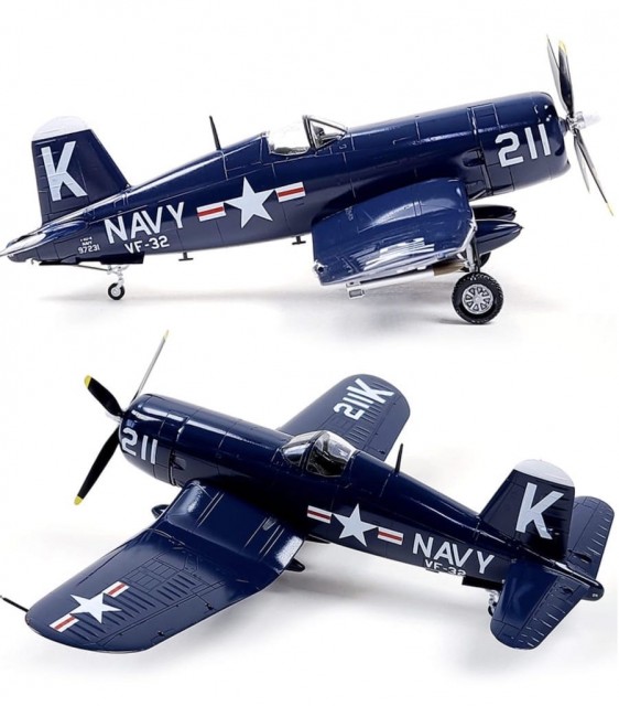 Academy 1/48 USN F4U-4 Battle of Jangjin Reservoir