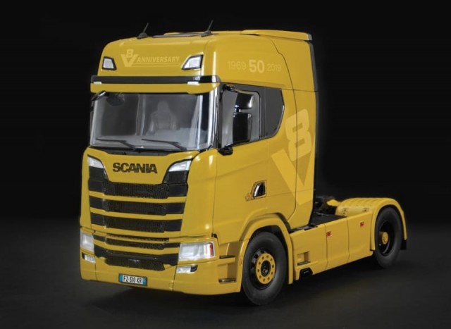 Italeri 1/24 Scania S730 Highline 4x2