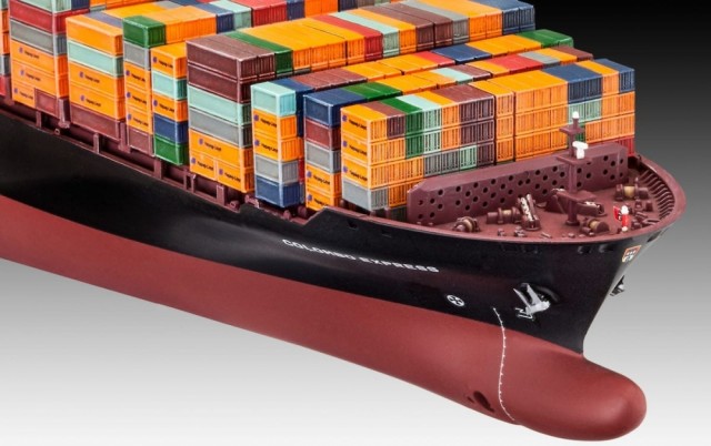 Revell 1/700 Container Ship Colombo Express