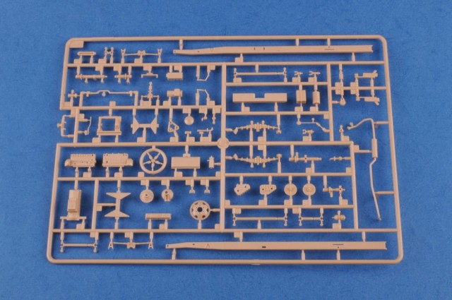 HobbyBoss 1/35 US GMC CCKW-352 Steel Cargo Truck