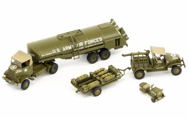 Airfix 1/72 WWII USAAF 8th Air Force Bomber Re-Supply Set A06304