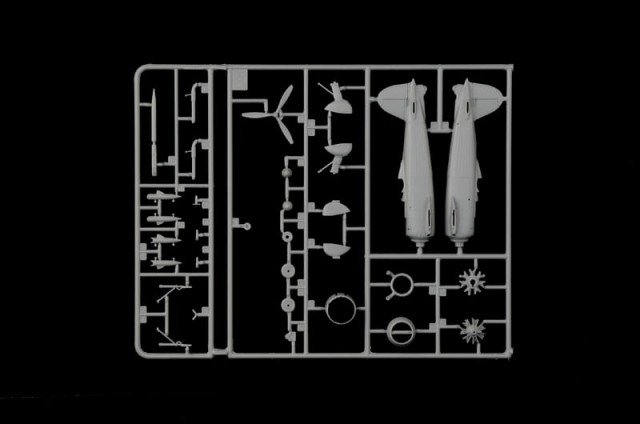 Italeri 1/72 Fiat CR.42 Falco - Battle of Britain 80th Anniversary