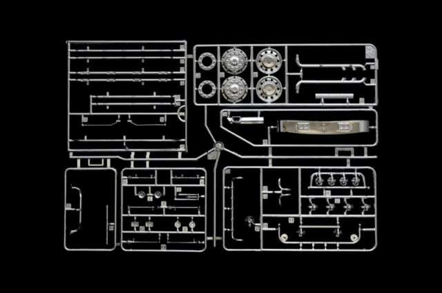 Italeri 1/24 Scania R730 V8 Streamline Silver Griffin