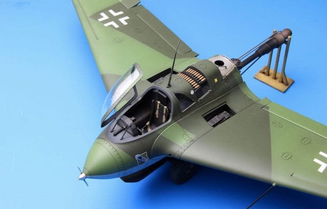 Meng-Model 1/32 Messerschmitt Me163B Komet Rocket-Powered Interceptor